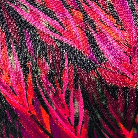 WORN ONCE-3-Piece Petite Suit - Picture 3 of 5